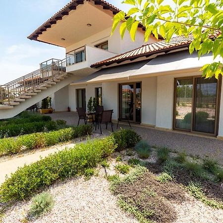 Varkes Suites 2 Nea Moudania Bagian luar foto