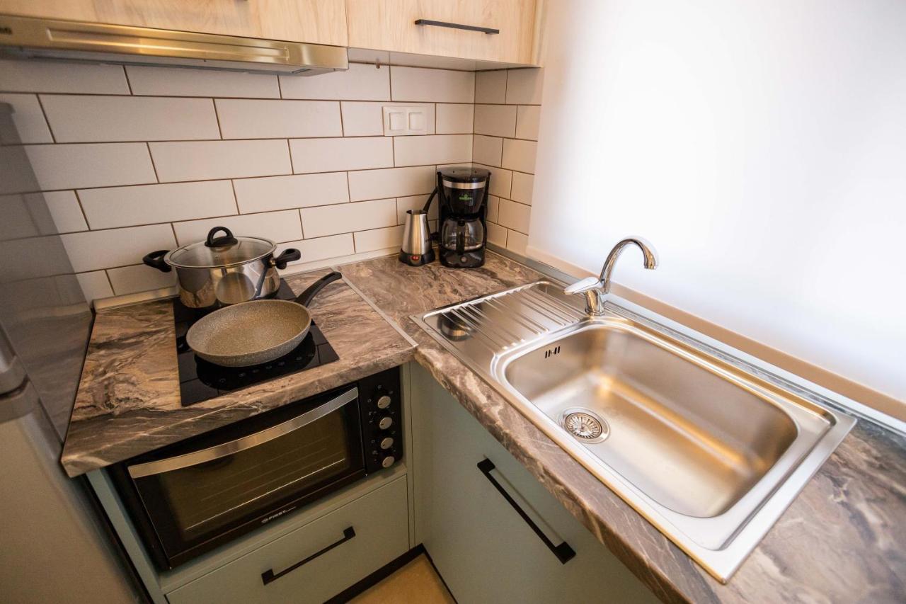 Varkes Suites 2 Nea Moudania Bagian luar foto