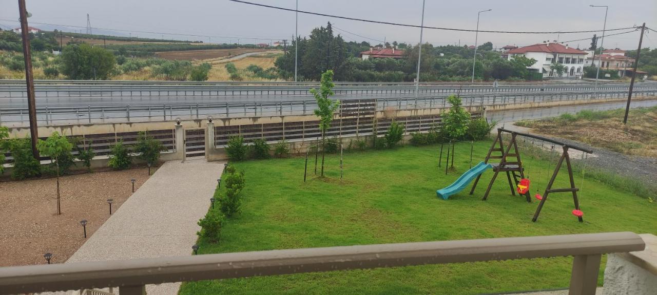 Varkes Suites 2 Nea Moudania Bagian luar foto