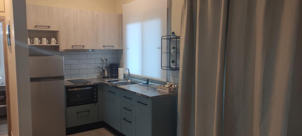 Varkes Suites 2 Nea Moudania Bagian luar foto