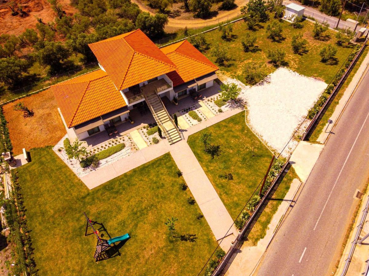Varkes Suites 2 Nea Moudania Bagian luar foto